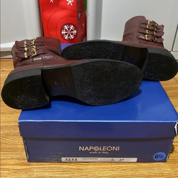 Boots - Picture 6 of 7